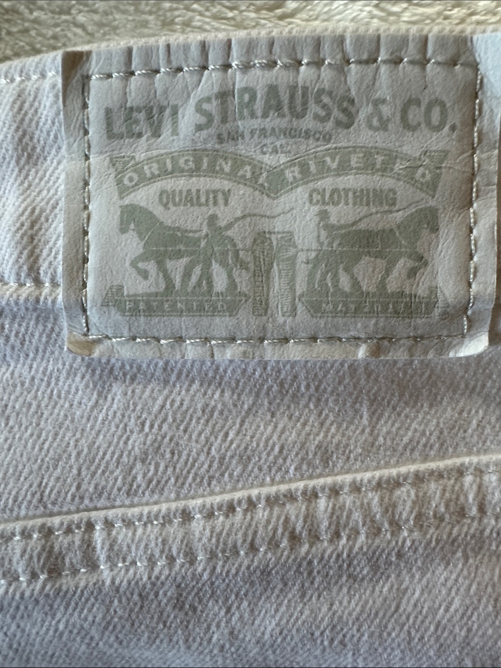 LEVIS Women’s White High-Rise Skinny Jeans Sz 29 Classic Comfy Feminine Stretch - Picture 6 of 12